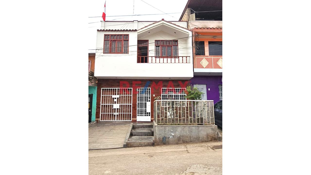 Casa De Dos Pisos En Venta Alt. Km 22 Av. Universitaria En Indoamerica, Carabayllo