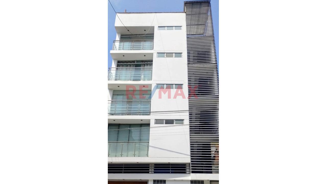 Se Alquila Departamento